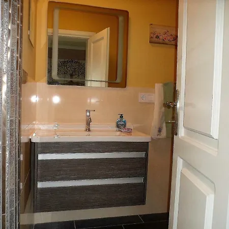 Apartamento In Insel Brac 36766